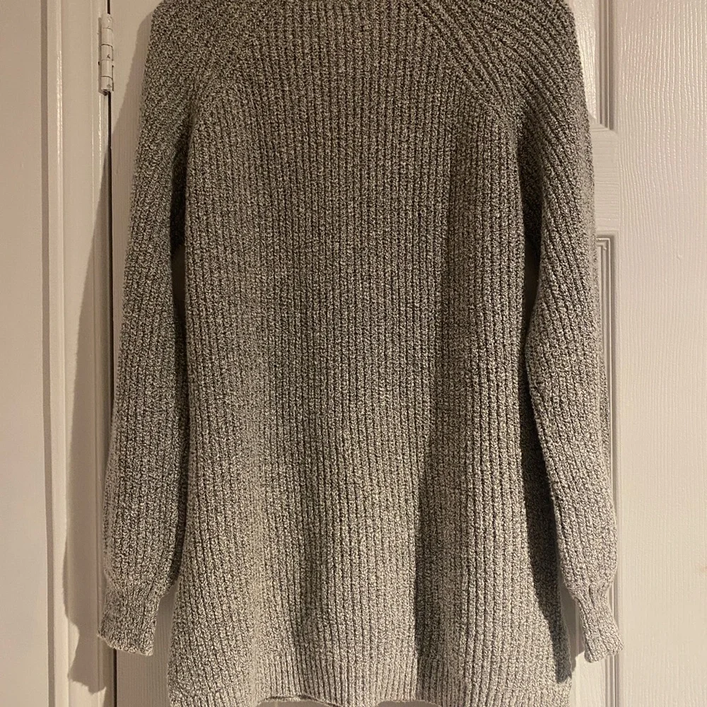 NWT Roots Sweater - Picture 2 of 5